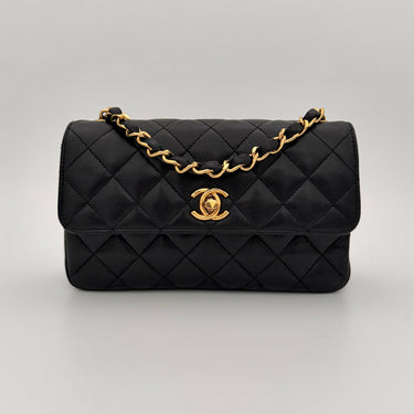 Chanel mini cute black vintage ref. 8063