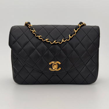 Chanel half moon ref. 8070